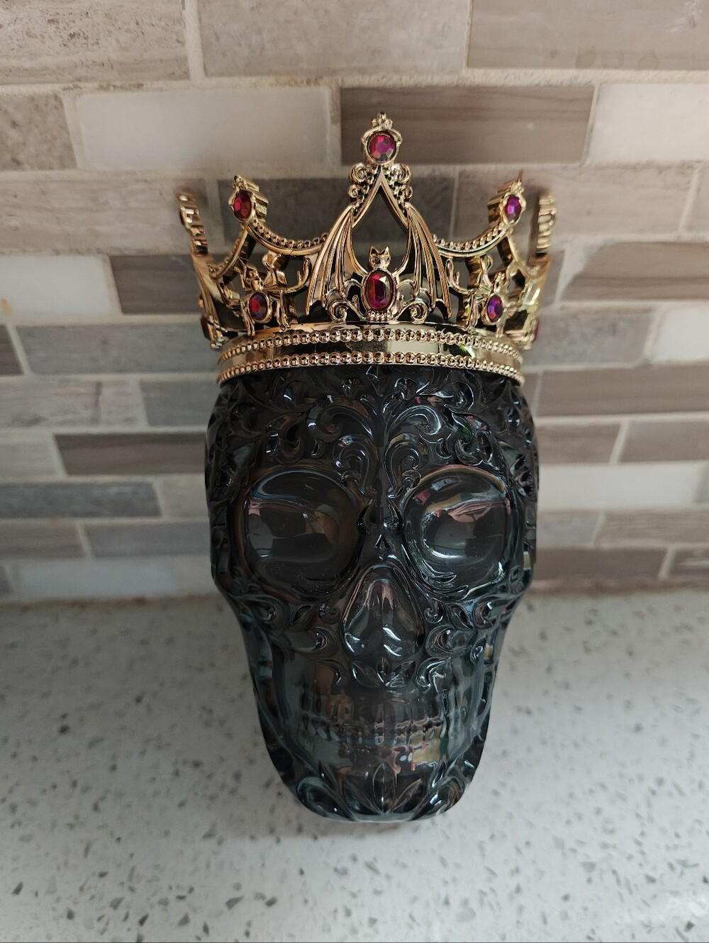 Bath & Body Works Halloween 2023 Crowned Skull Nightlight Wallflowers Fragrance
